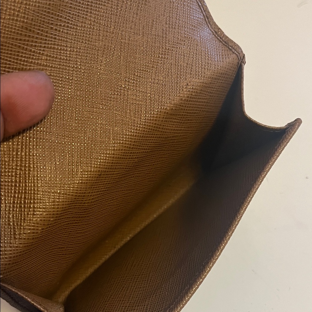 Preowned Prada Brown Wallet - Picture 10 of 13